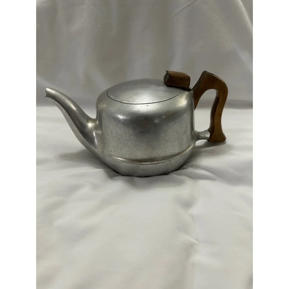 Vintage Picqout Ware Teapot Stainless Wood Handle Mid‎ Century
